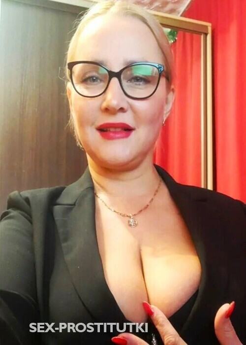  Аня