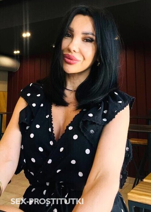  Марина